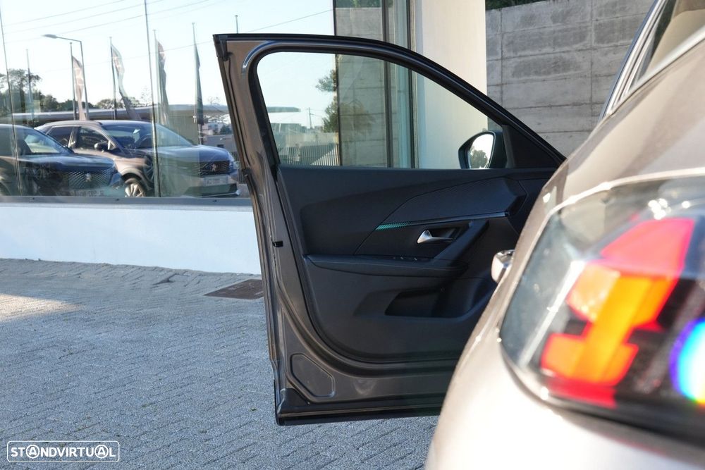 Peugeot 2008 1.2 PureTech Allure Pack - 24