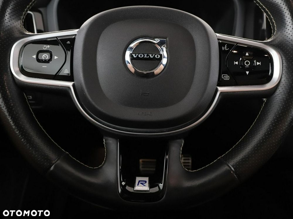 Volvo XC 60 D4 R-Design - 22