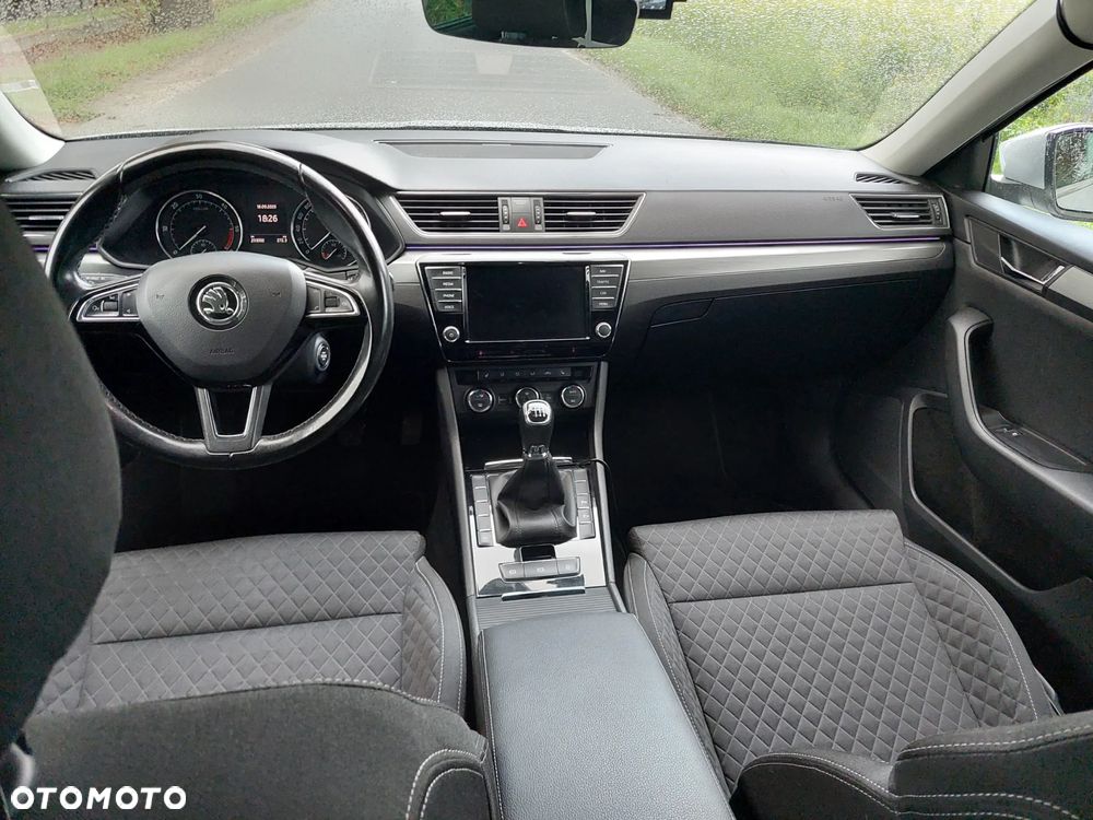 Skoda Superb 1.6 TDI GreenLine - 9