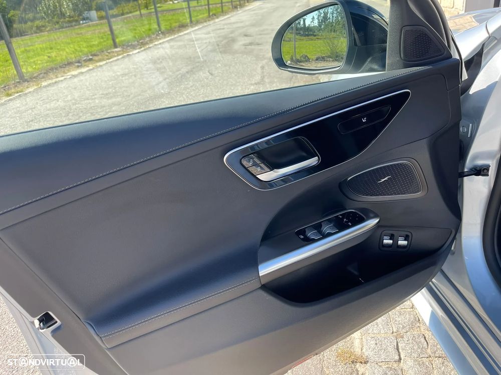Mercedes-Benz C 300 e AMG Line - 13