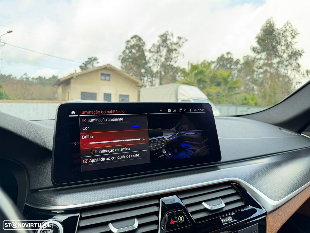 BMW 530 e Pack M - 21