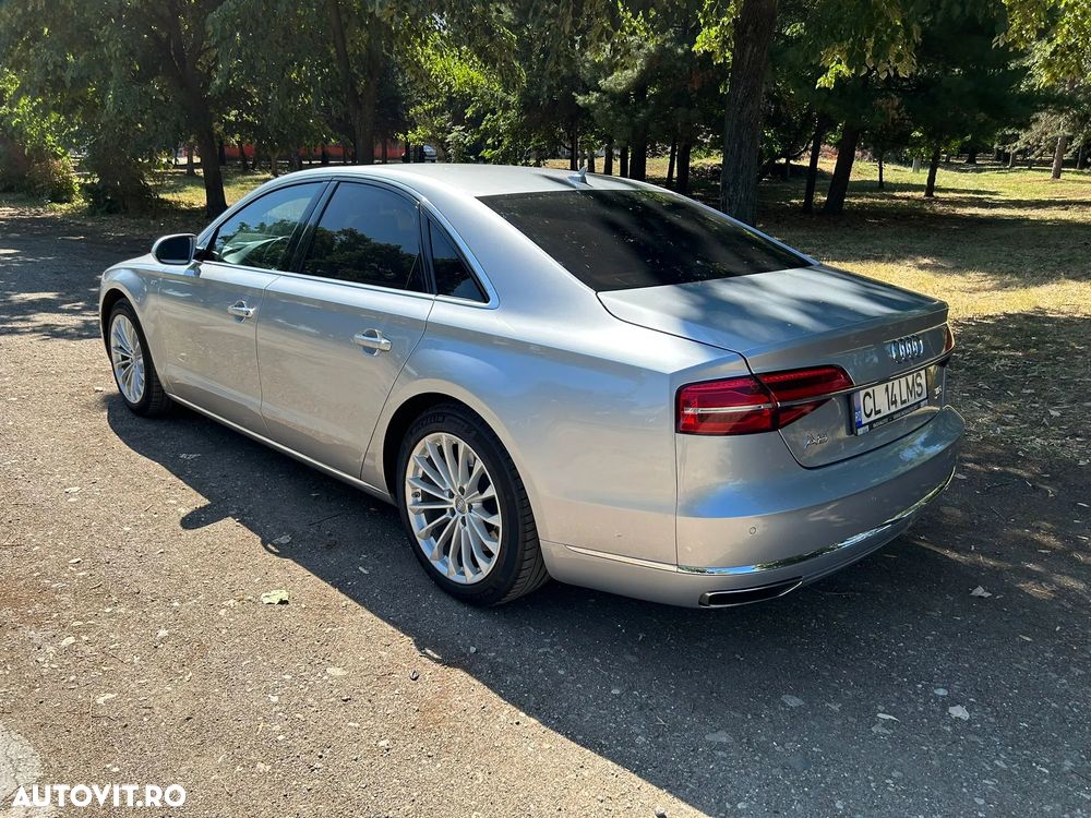 Audi A8 4.2 TDI DPF (clean diesel) quattro tiptronic - 30