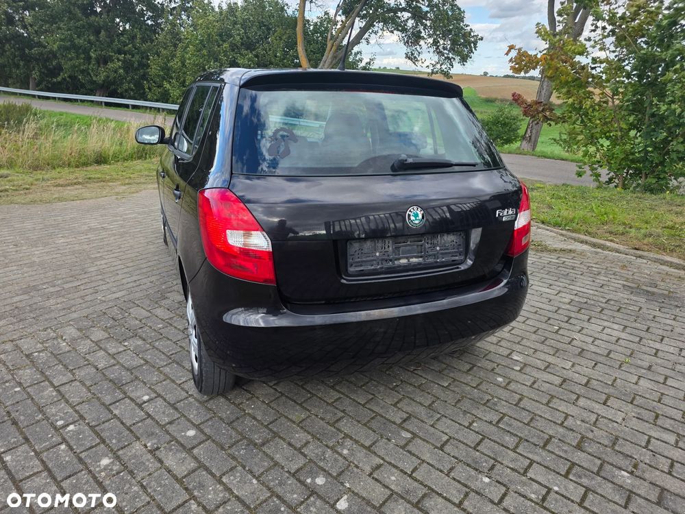 Skoda Fabia 1.2 HTP COOL EDITION - 11