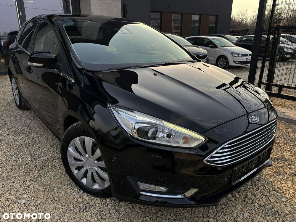 Ford Focus 1.5 EcoBoost STart-Stopp-System TITANIUM - 2