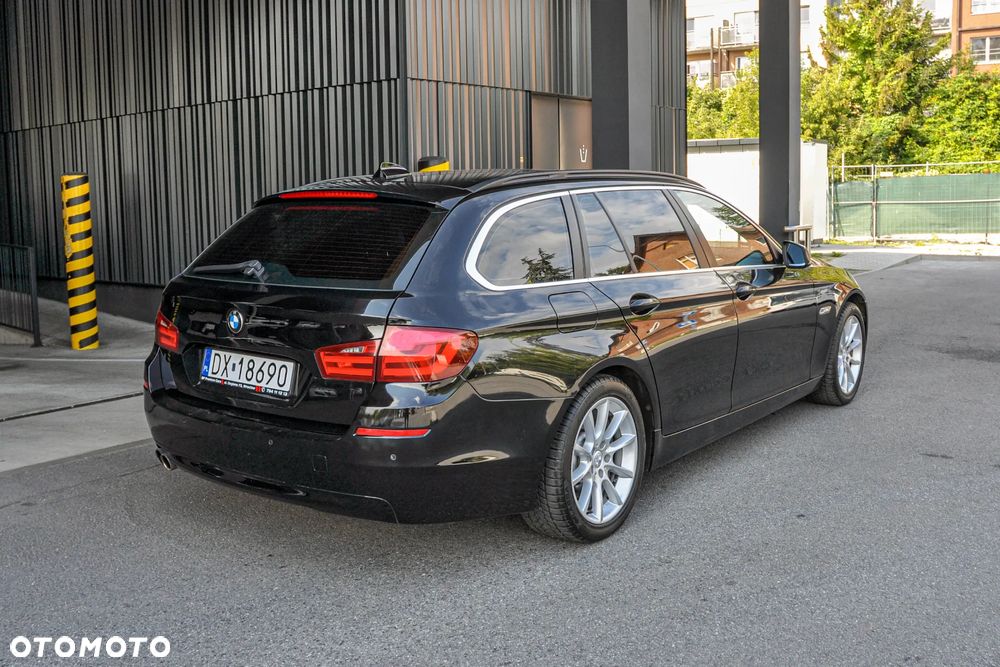 BMW Seria 5 520d Touring - 4