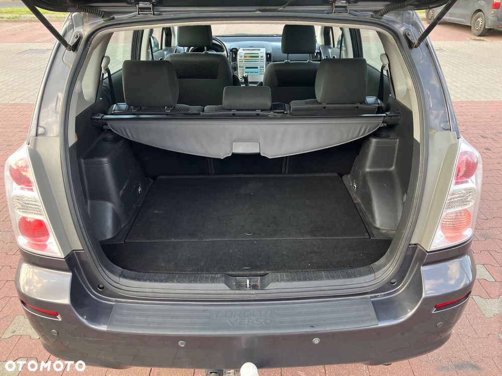 Toyota Corolla Verso 1.8 Sol - 14