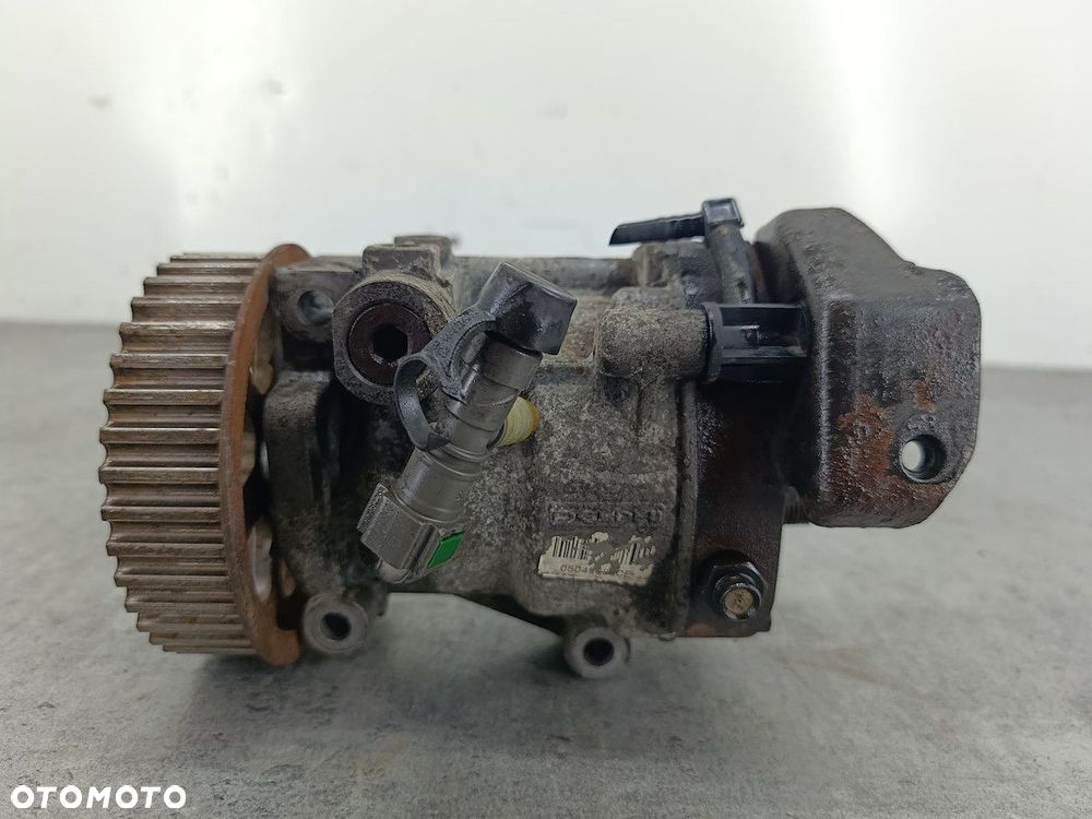 POMPA WTRYSKOWA RENAULT CLIO III FL 8200707450-B  8200057225 R9042A070C - 1