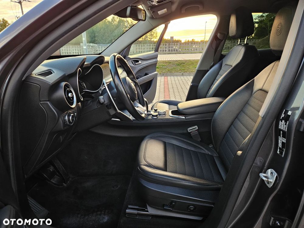 Alfa Romeo Stelvio 2.0 Turbo TI Q4 - 23