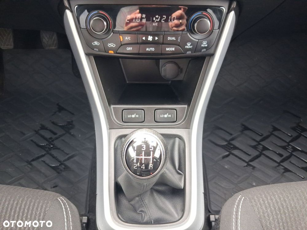 Suzuki SX4 S-Cross 1.0 T Premium - 29