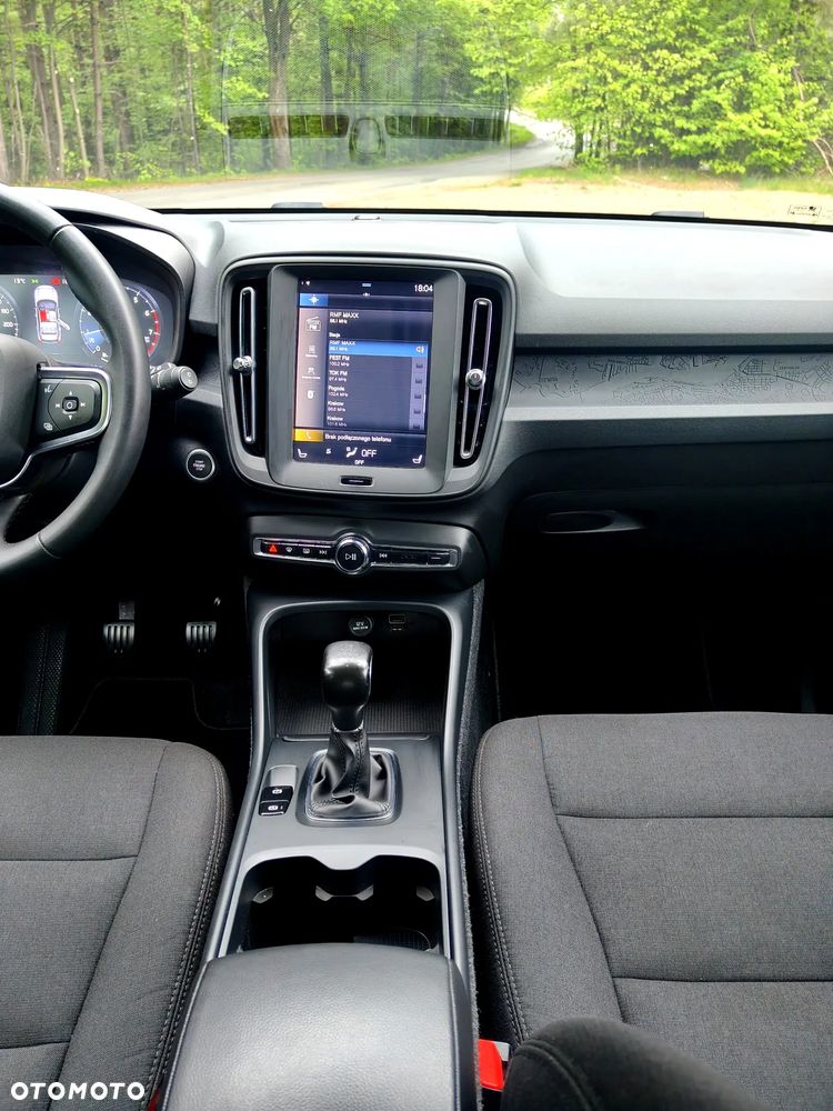 Volvo XC 40 T2 Momentum - 11