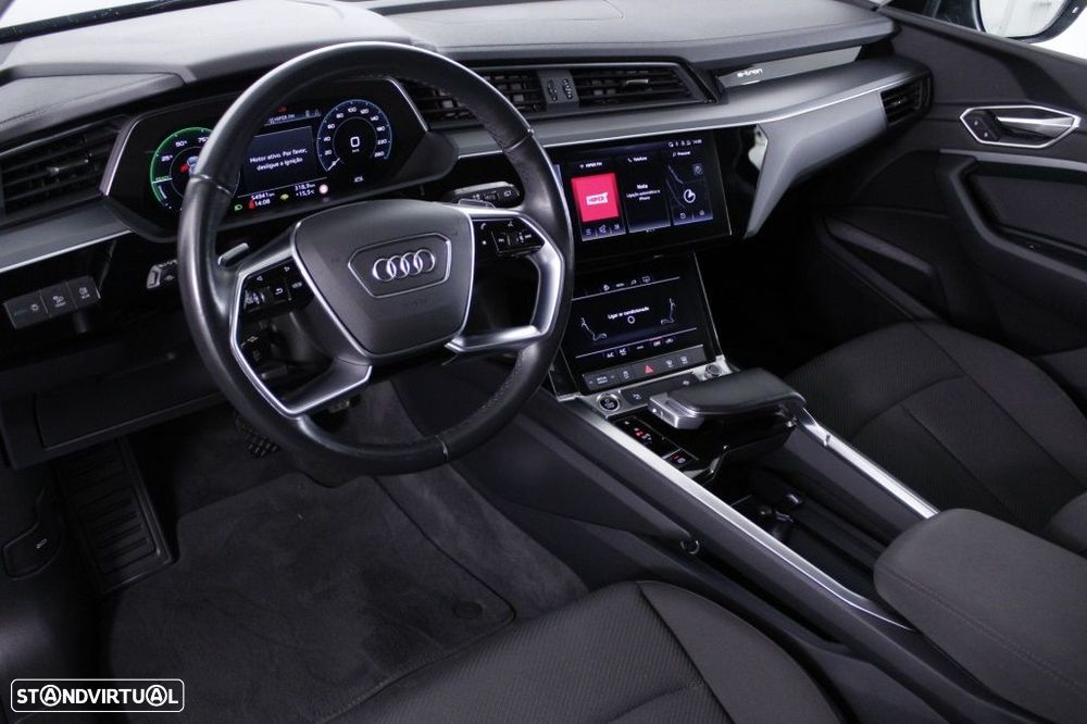 Audi Q8 e-Tron 55 quattro Advanced - 32