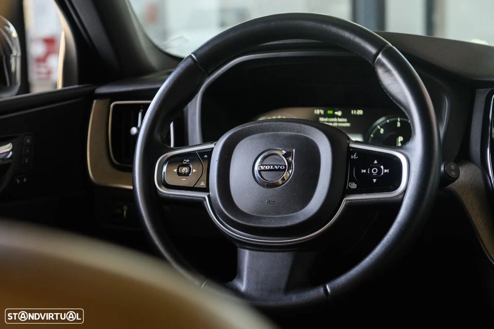 Volvo XC 60 2.0 D4 Inscription AWD Geartronic - 54