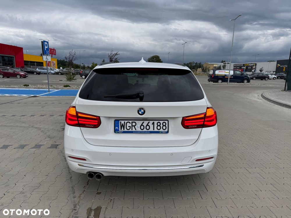 BMW Seria 3 320d Luxury Line - 7