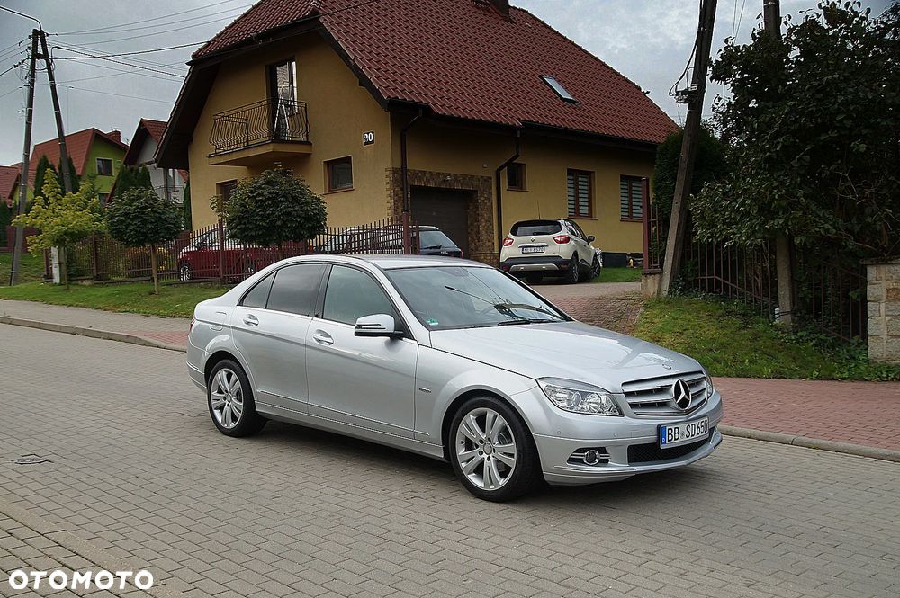 Mercedes-Benz Klasa C 180 CGI BlueEff Avantgarde - 10