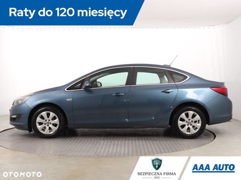Opel Astra - 4