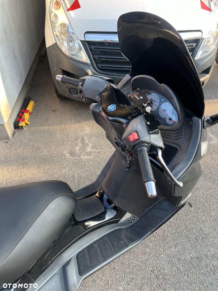 Piaggio X8 - 7