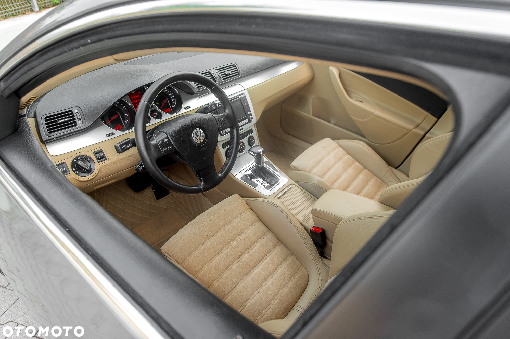 Volkswagen Passat - 18