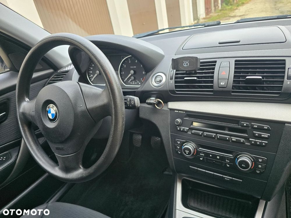BMW Seria 1 - 23