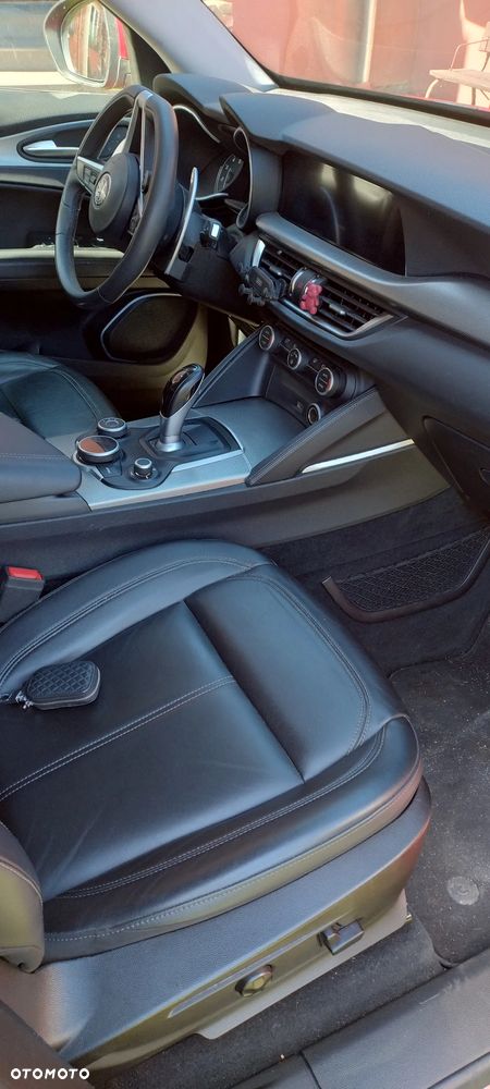 Alfa Romeo Stelvio 2.0 Turbo 16V AT8-Q4 Super - 24