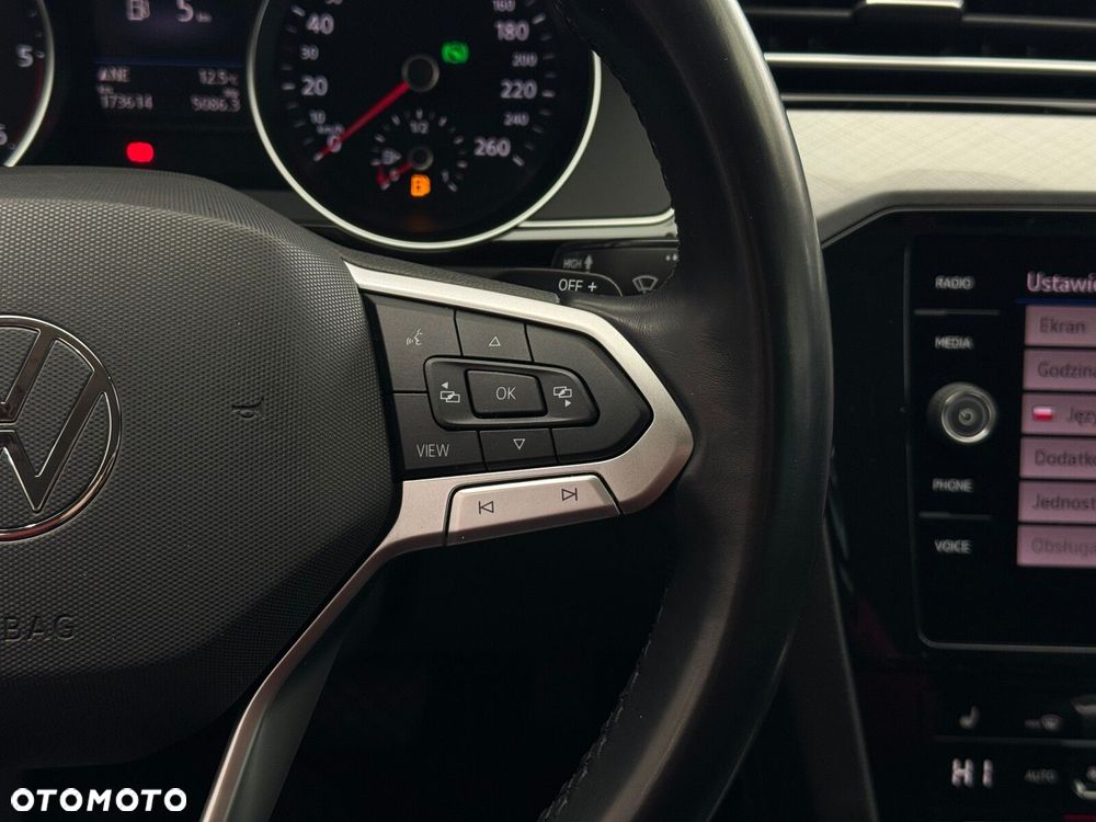 Volkswagen Passat - 23