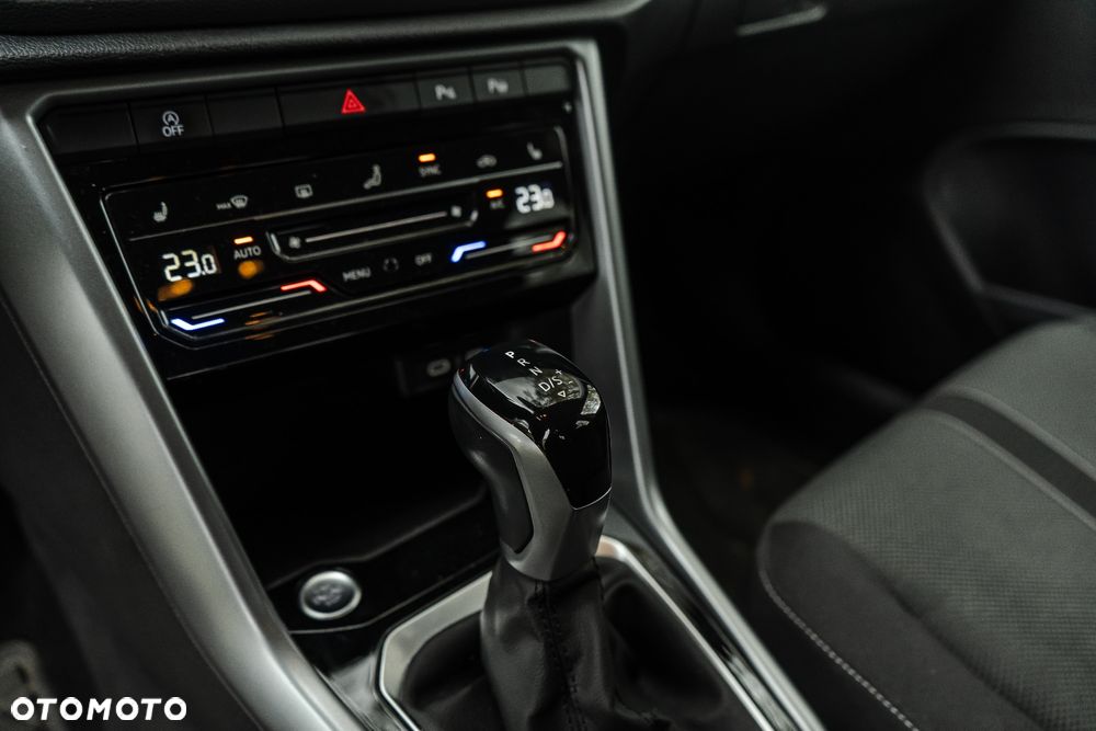 Volkswagen T-Roc - 16