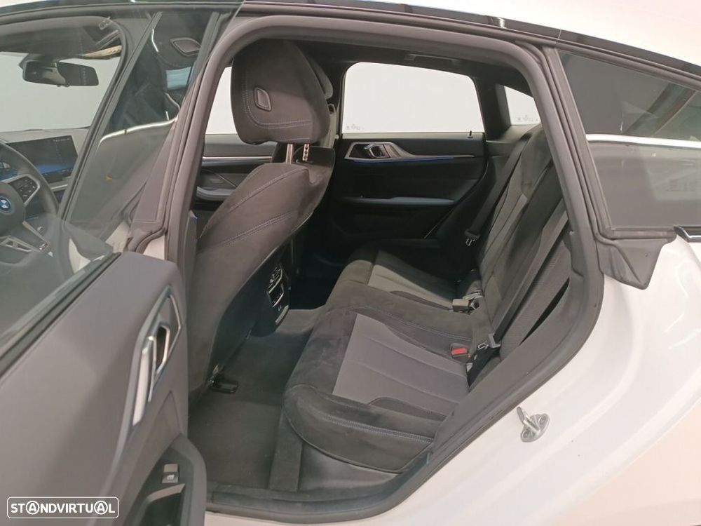 BMW i4 eDrive40 Pack Desportivo M - 9