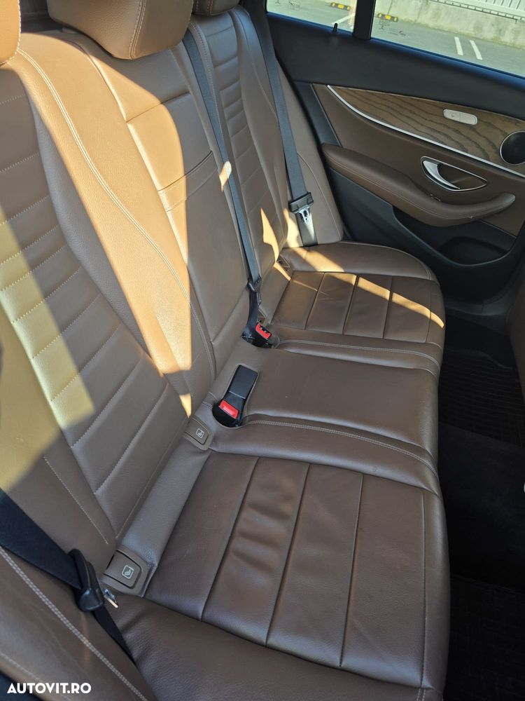 Mercedes-Benz E 220 d 4MATIC Aut. - 14