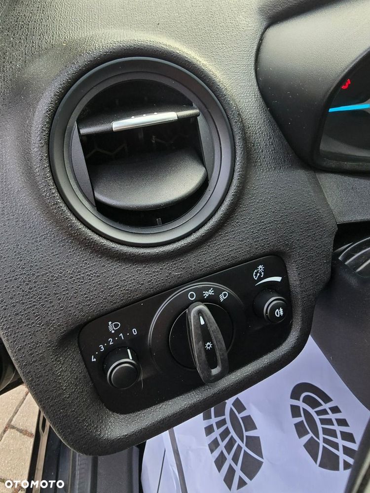 Ford Fiesta - 24