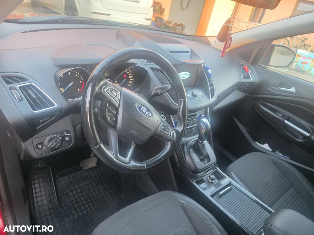 Ford Kuga - 9