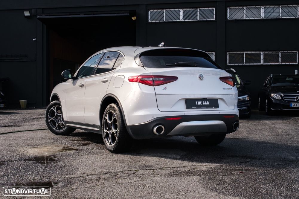 Alfa Romeo Stelvio 2.2 D Veloce Ti Q4 AT8 - 8