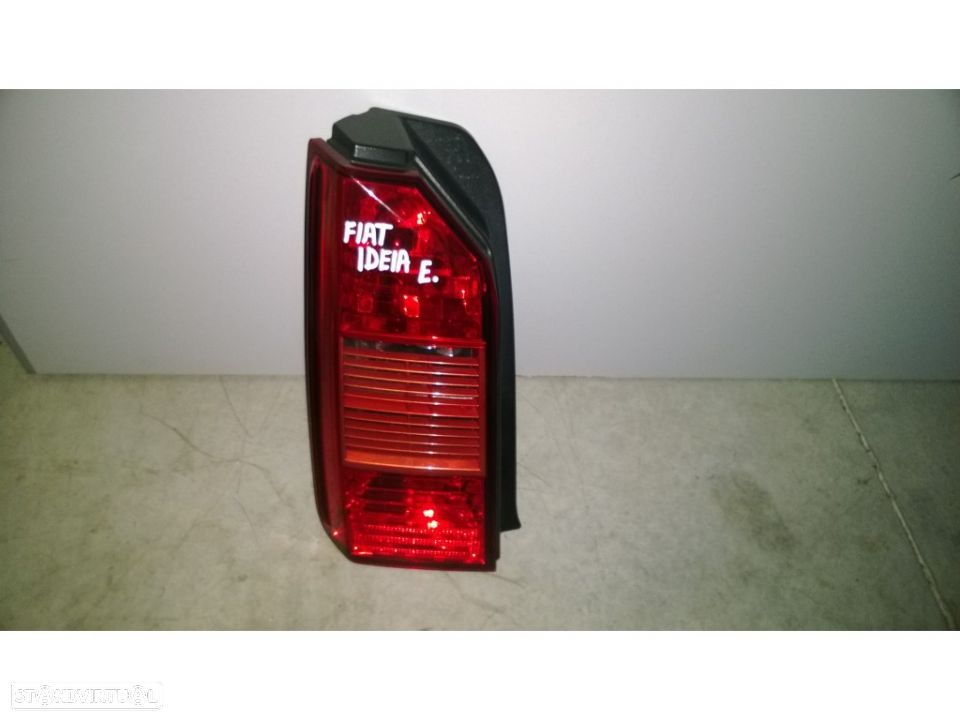 Farolim Fiat Ideia - 1