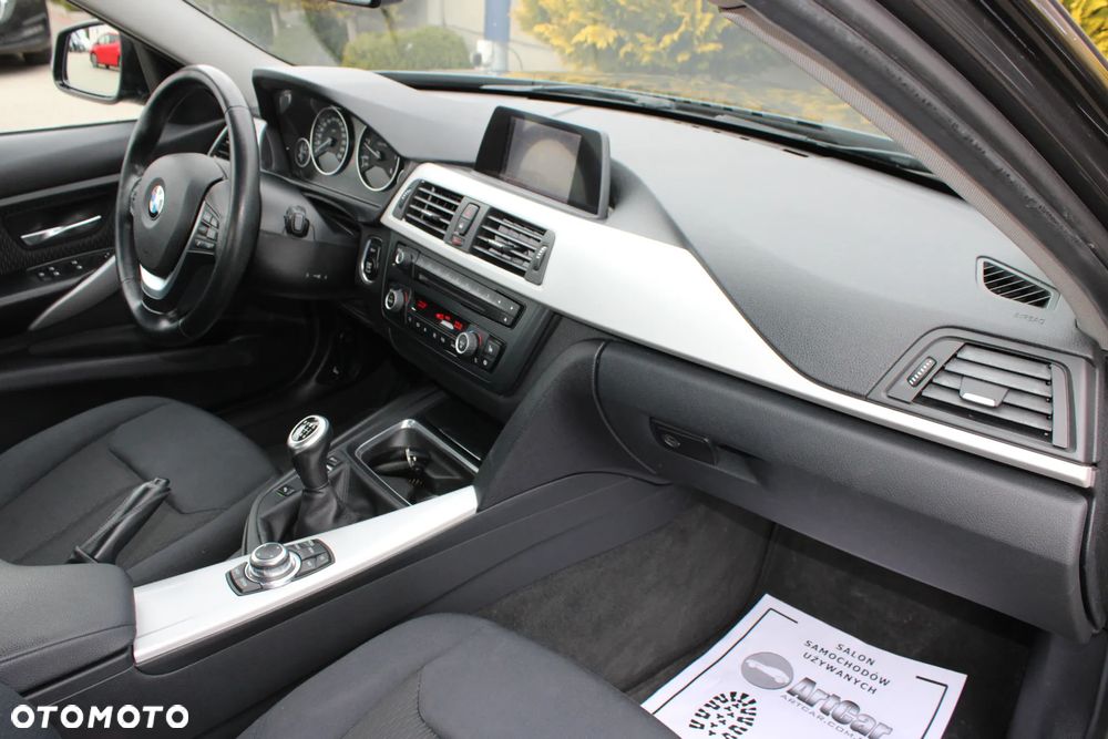 BMW Seria 3 320d DPF Edition Fleet Sport - 30