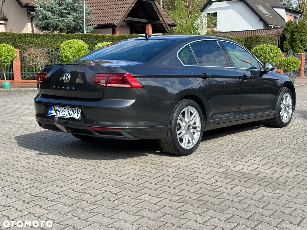 Volkswagen Passat 2.0 TDI Elegance DSG - 10