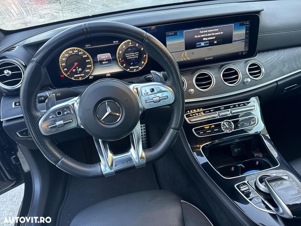 Mercedes-Benz E - 13