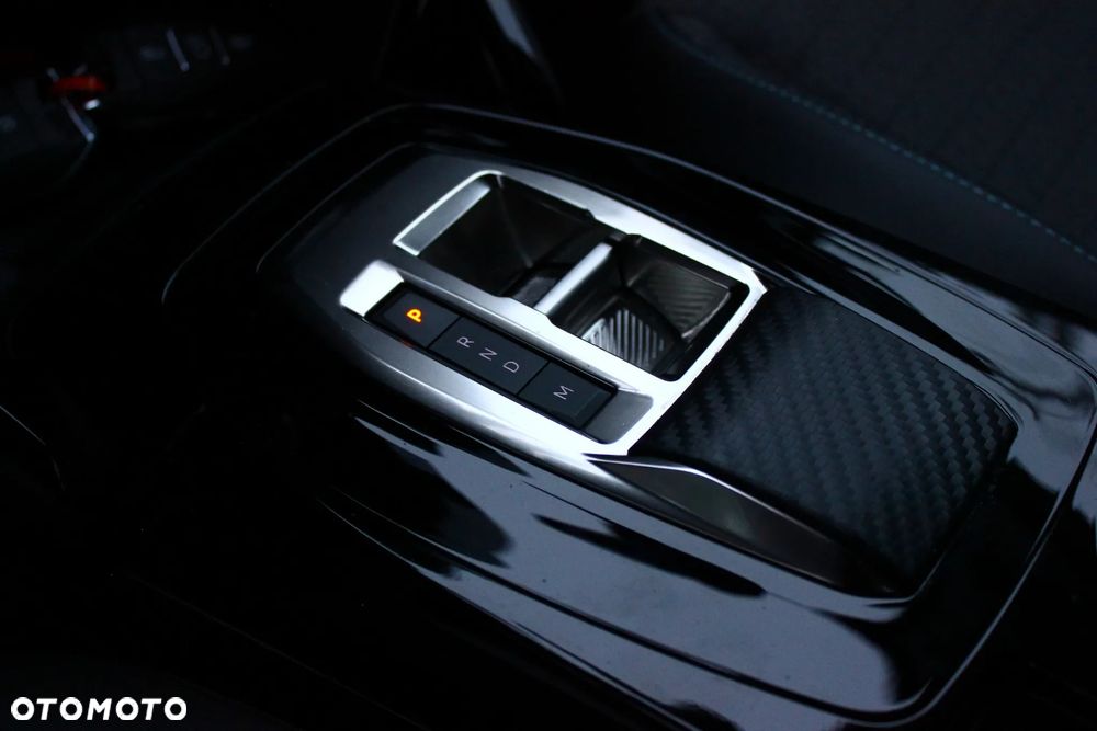 Peugeot 2008 BlueHDi 130 Allure S&S EAT8 - 27