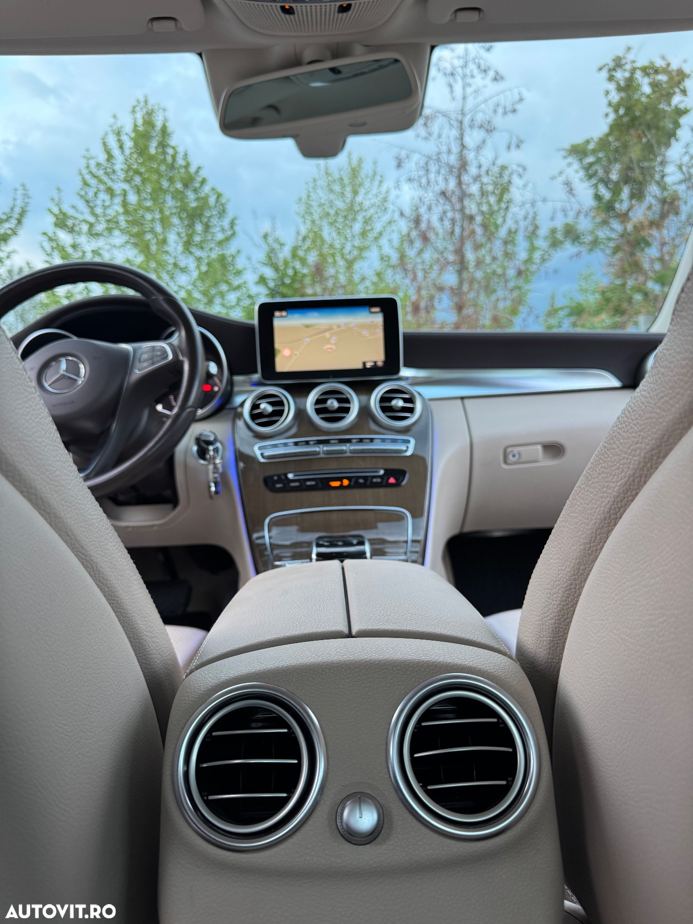 Mercedes-Benz C 300 BlueTec Hybrid - 25