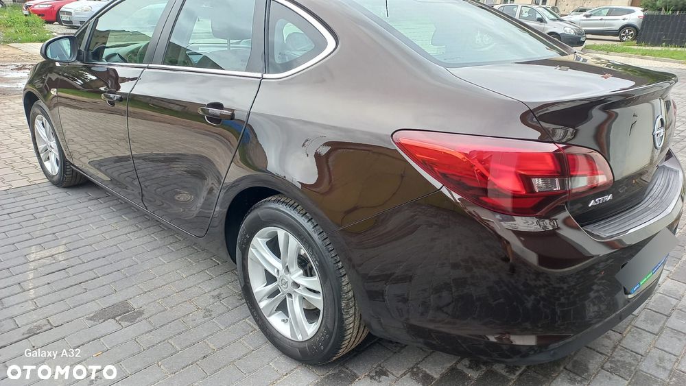 Opel Astra - 2