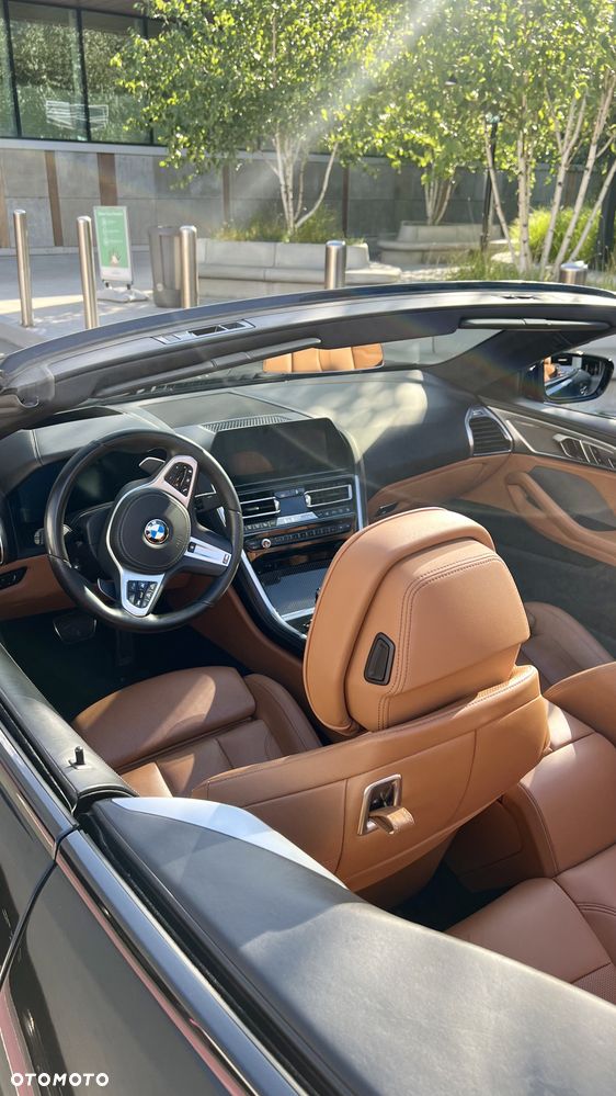 BMW Seria 8 - 14