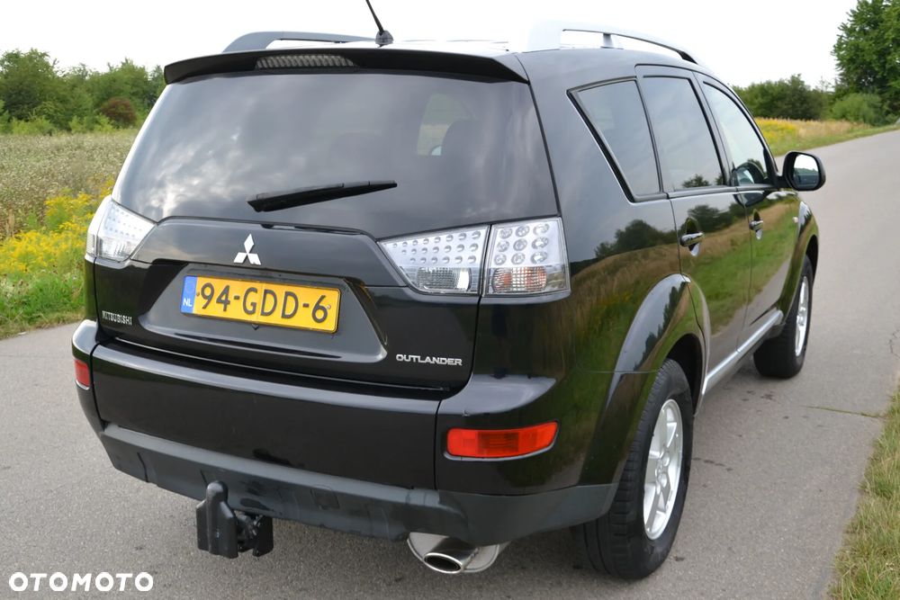 Mitsubishi Outlander 2.4 2WD Plus - 19