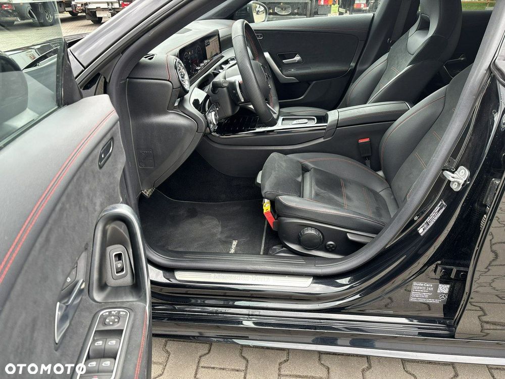 Mercedes-Benz CLA - 11