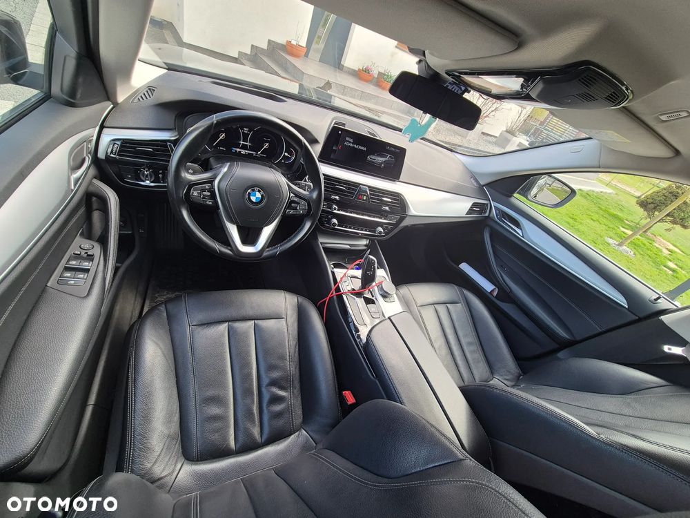BMW Seria 5 520d - 10