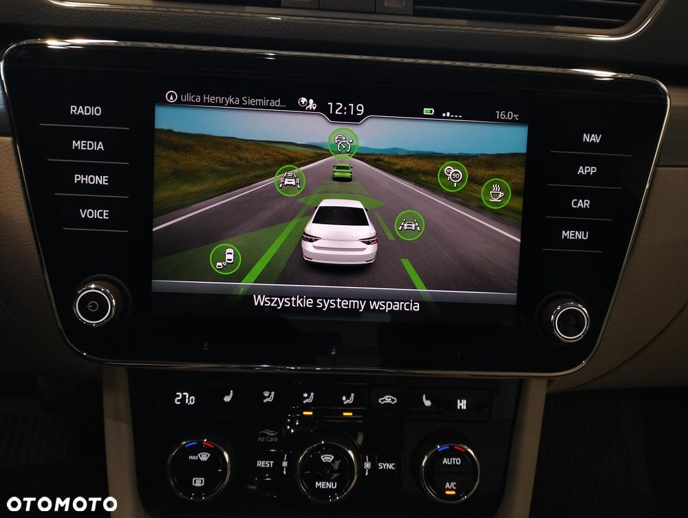 Skoda Superb 2.0 TSI Style DSG - 25