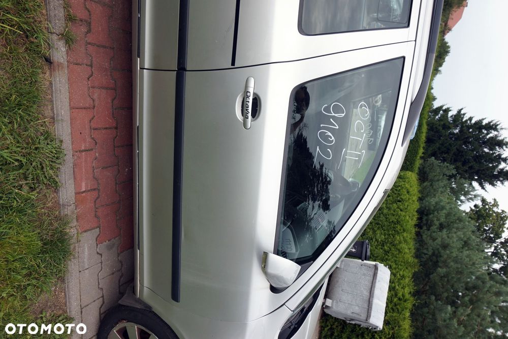 DRZWI PRZEDNIE PRAWE OCTAVIA II 1Z3 KOMBI 9102  SREBRNY SKODA 2004-2008 - 1