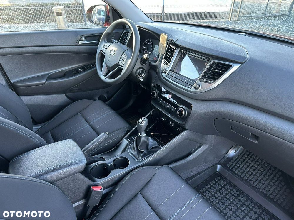 Hyundai Tucson 1.6 GDi 2WD Pure - 28