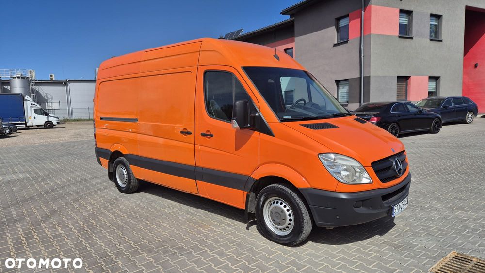 Mercedes-Benz Sprinter - 1