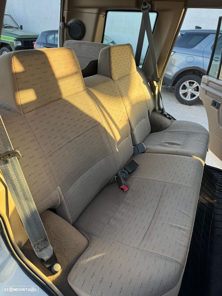 Land Rover Discovery - 15