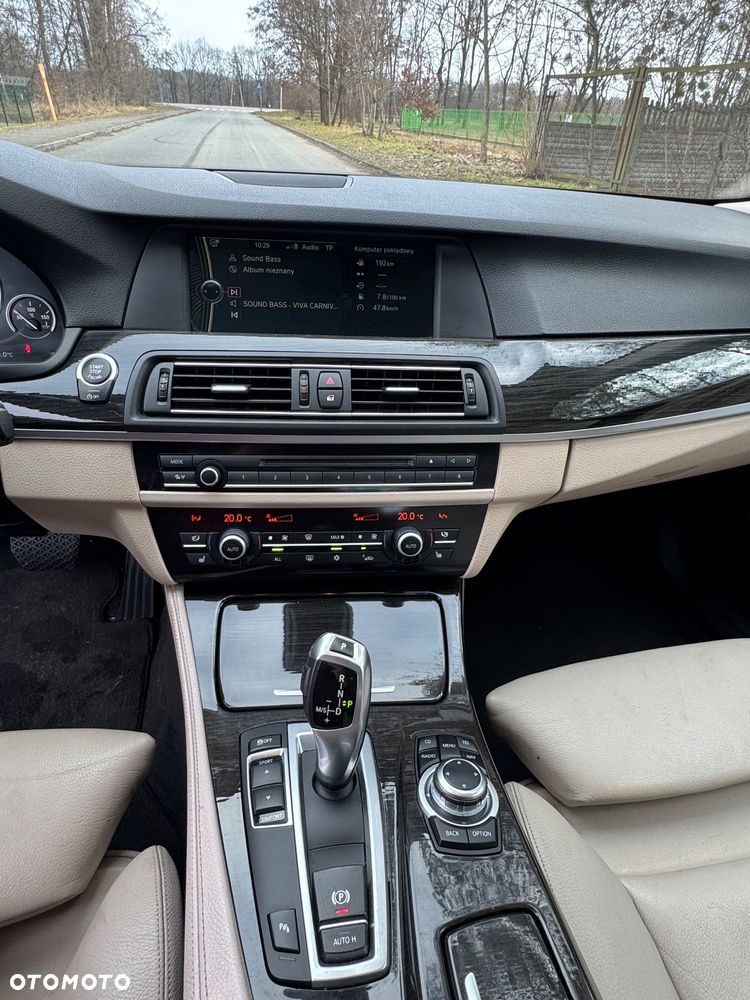 BMW Seria 5 535d Sport-Aut Luxury Line - 17