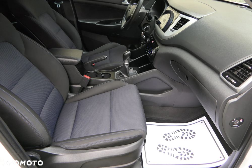 Hyundai Tucson blue 1.6 GDi 2WD Navi - 18