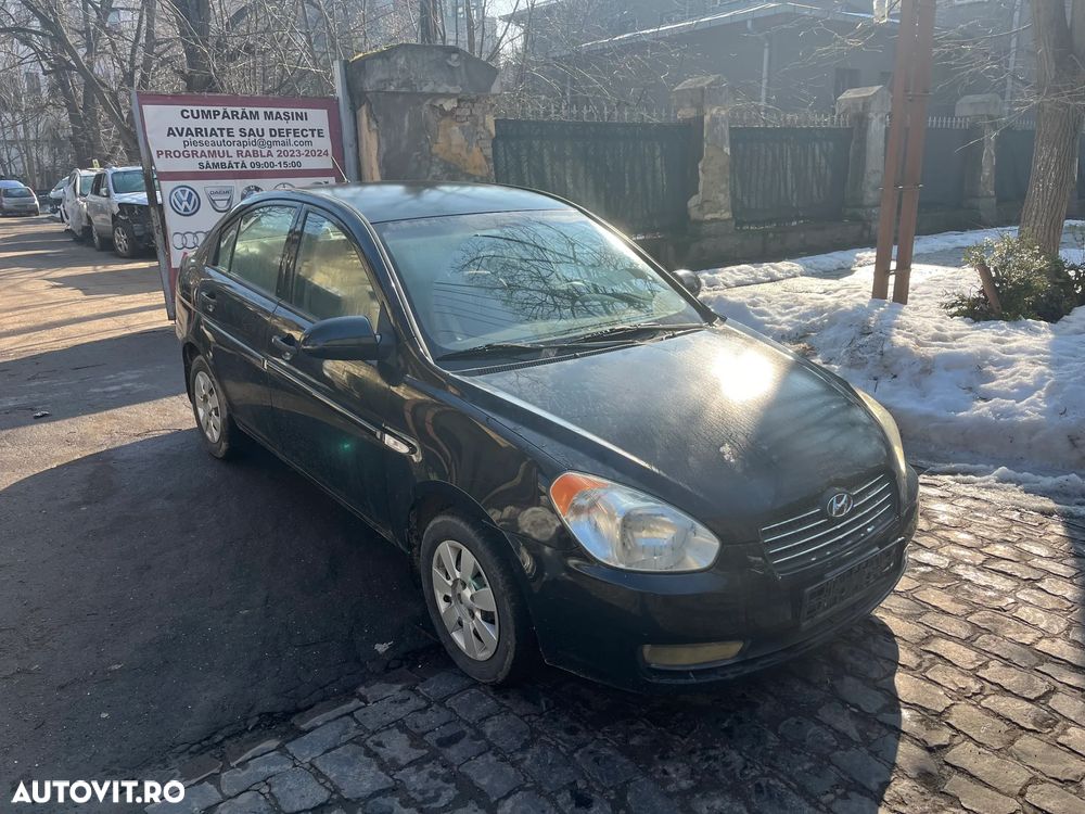 Dezmembrez Hyundai Accent 3 negru 2008 1,4 benzina 71KW - 2