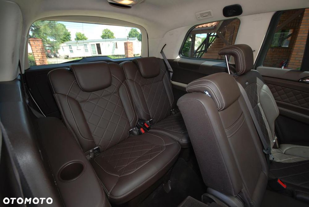 Mercedes-Benz GLS - 18